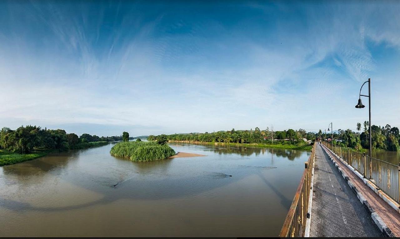 Lanai Casuarina Cempaka Sari Hotel Parit Zewnętrze zdjęcie