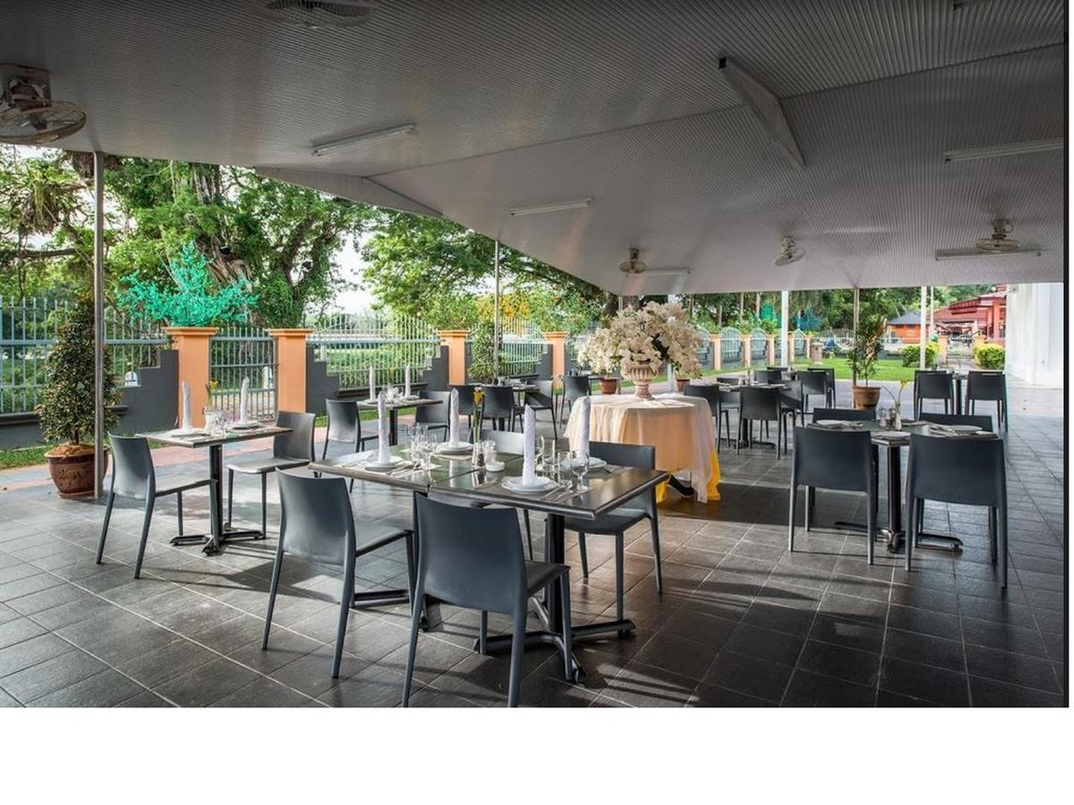 Lanai Casuarina Cempaka Sari Hotel Parit Zewnętrze zdjęcie